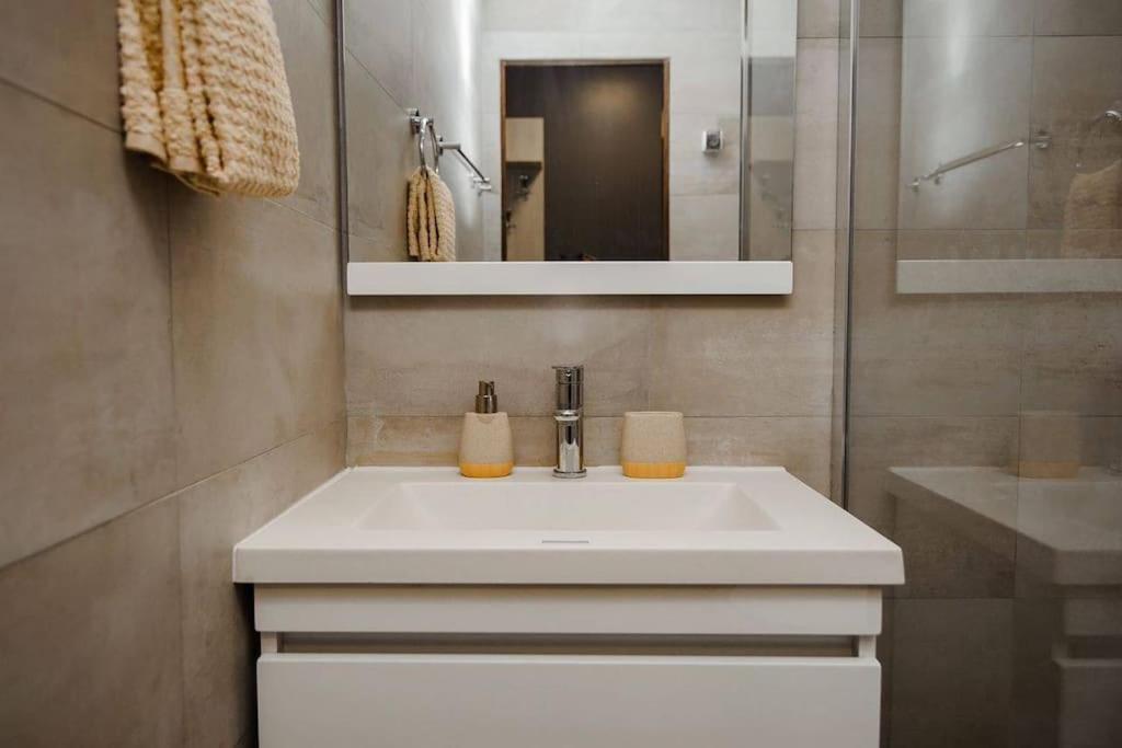 Very Stylish Apartament In Middle Of City. Кишинёв Экстерьер фото